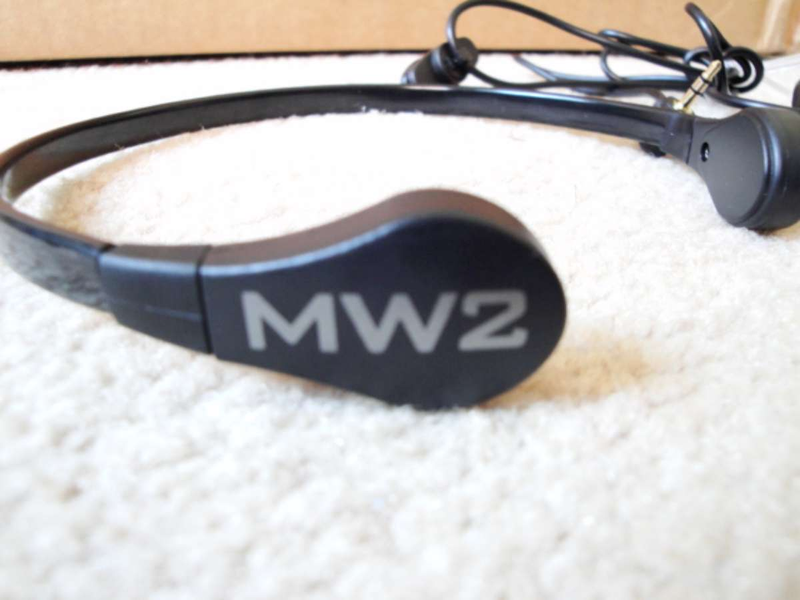 Illustration for article titled Mad Catz Modern Warfare 2 Range Unboxed